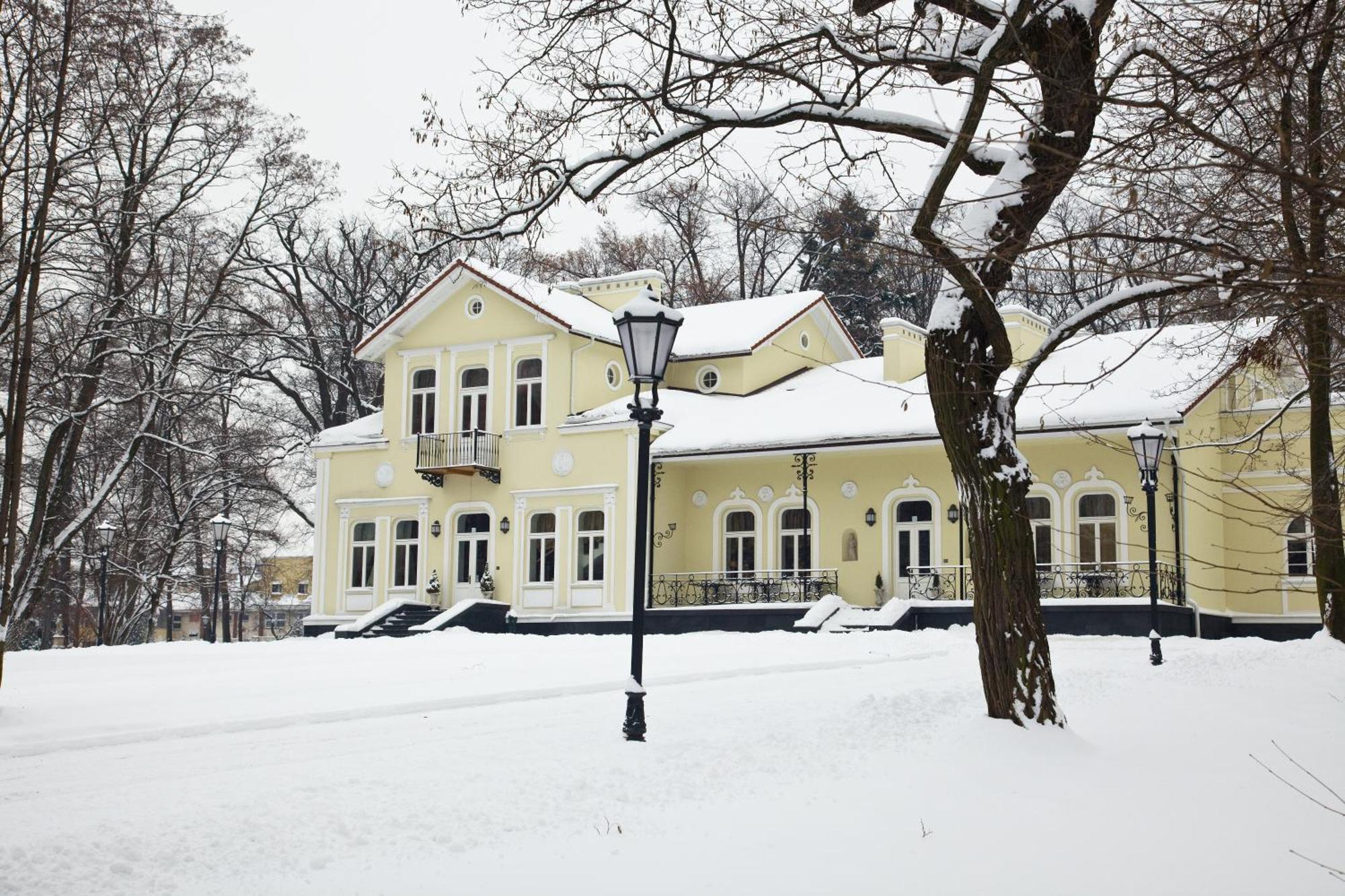 Hotel Dwór na Wolicy Dębica Zewnętrze zdjęcie