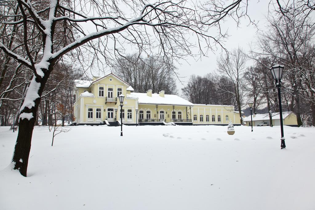 Hotel Dwór na Wolicy Dębica Zewnętrze zdjęcie